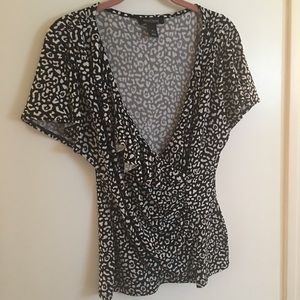 White House Black Market Top Medium